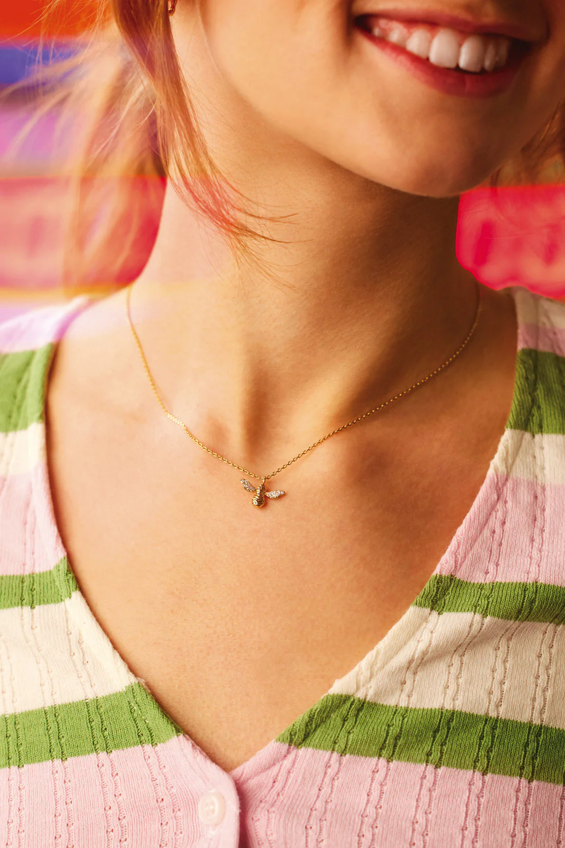 EBN5355G Bee Necklace Sparkle Wings - Image 2