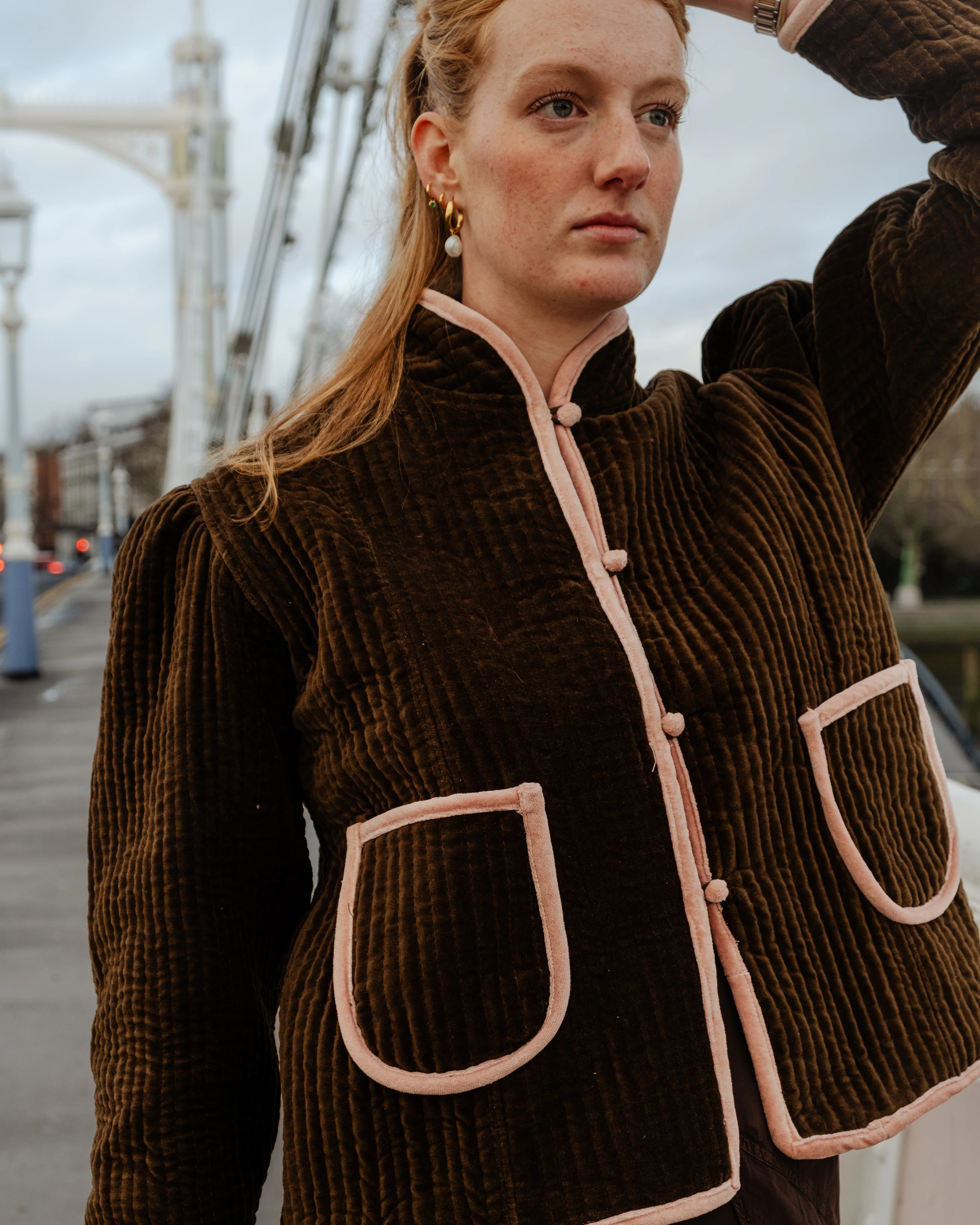 Ellie Velvet Jacket in Olive Brown - Image 4