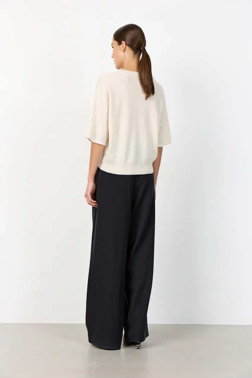 LR-Ismaila Knitted Tee 23 Cream - Image 4