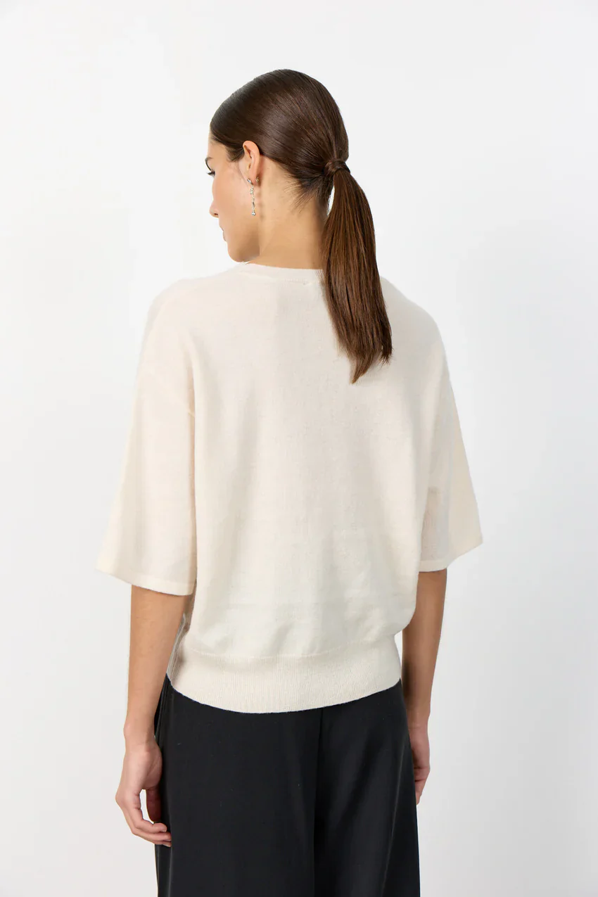 LR-Ismaila Knitted Tee 23 Cream - Image 5