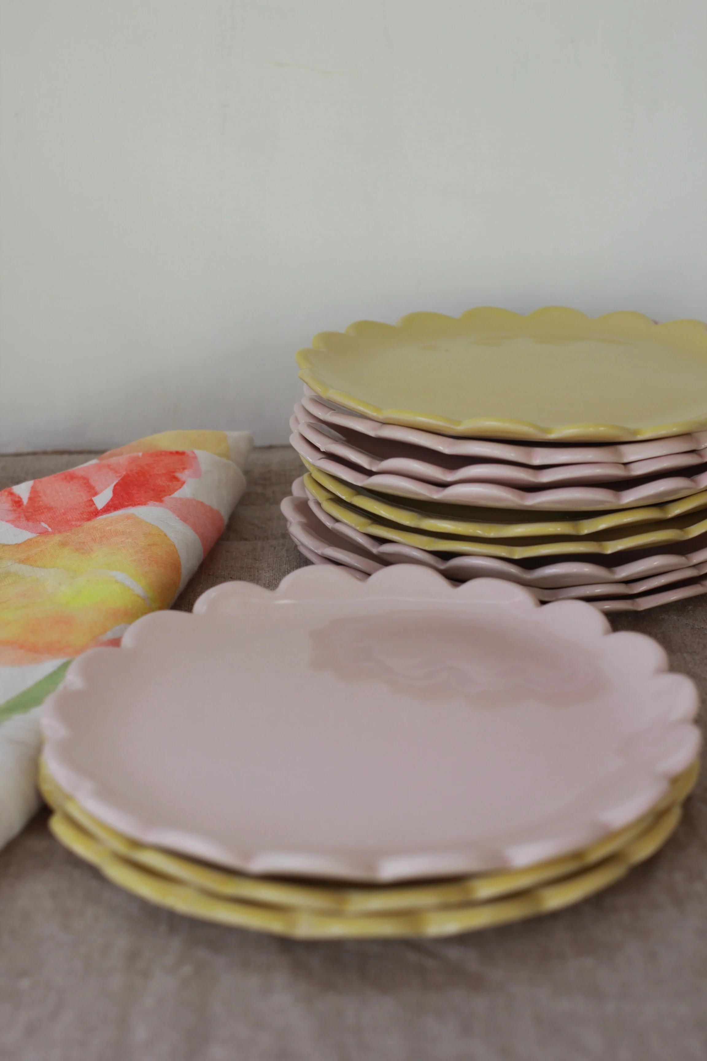 Small Camellia Plate Heaven Blue - Image 3