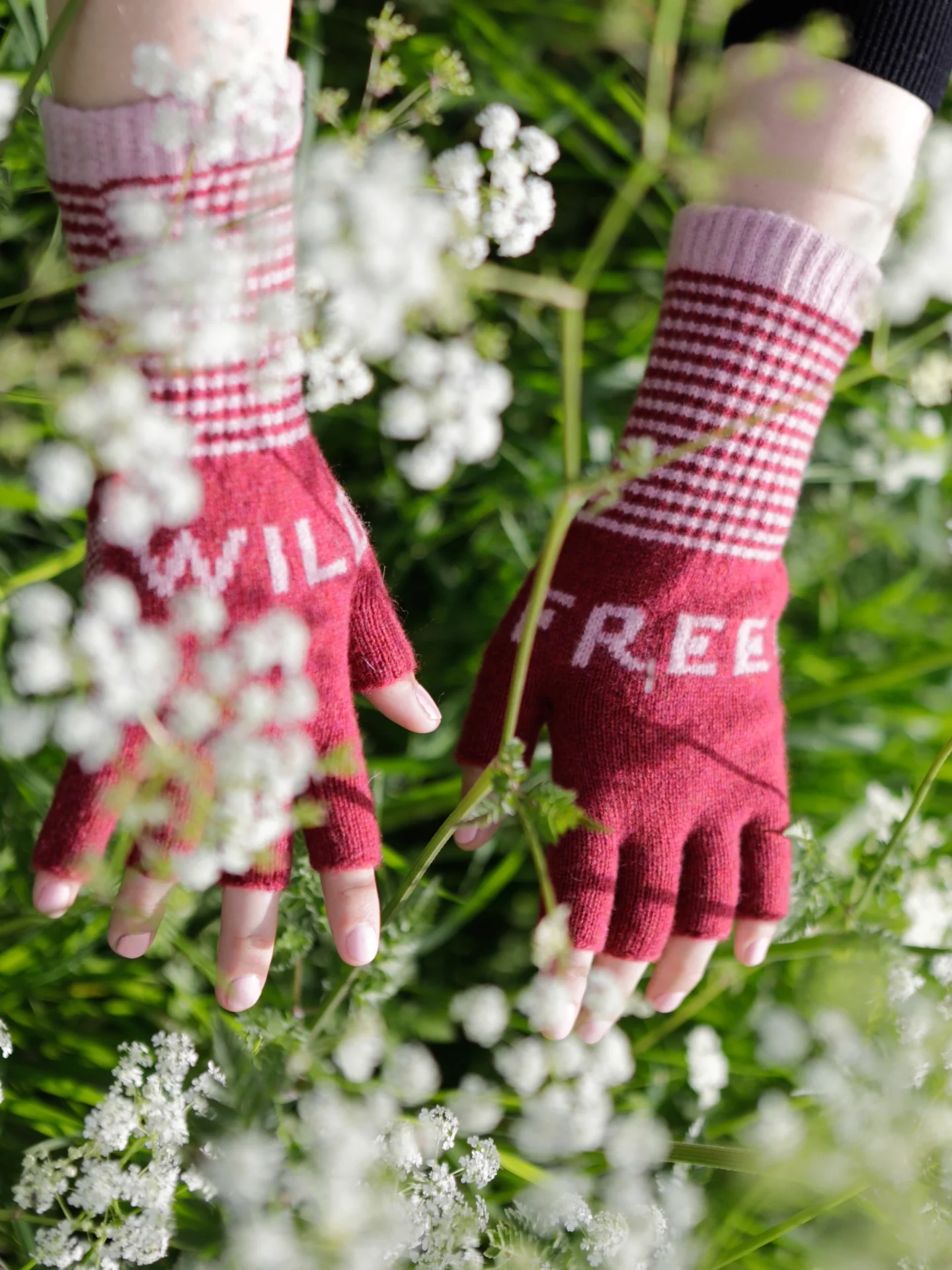 Wild Free Gloves - Rhubarb/Pink - Image 2